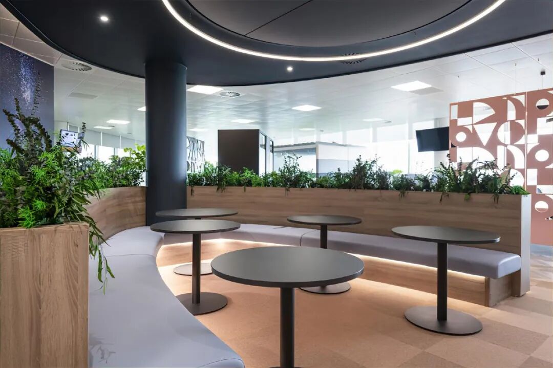 A model of sustainable design and brand integration at Lenovo UK headquarters  Address