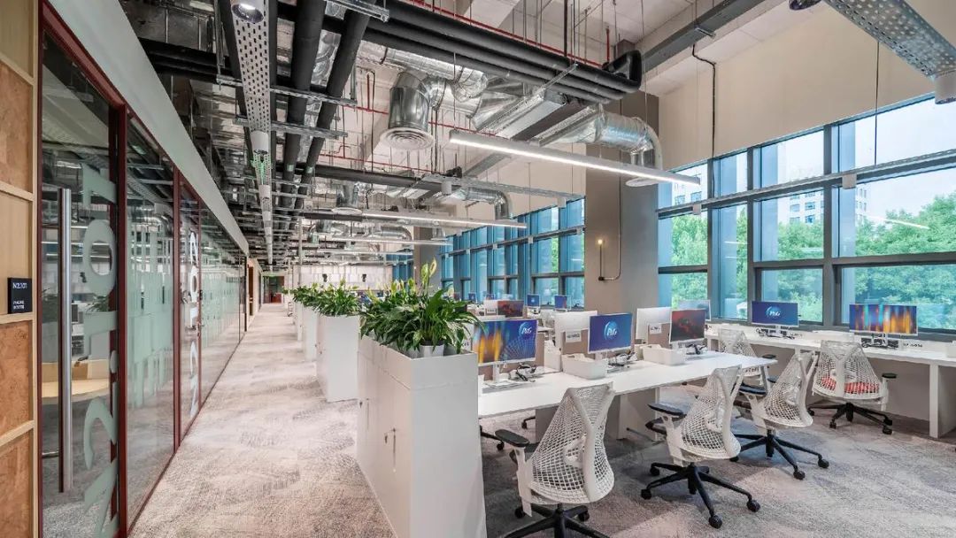 从毛坯到时尚工业风办公家具，宝洁北京创新中心改造有多惊艳？